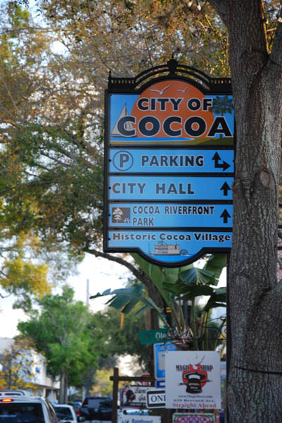 Cocoa Village 16