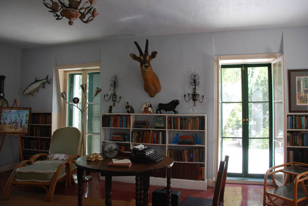 Hemingway home 12