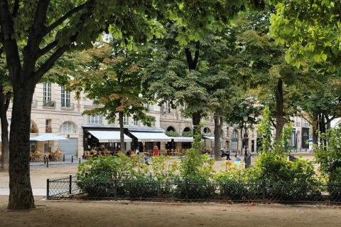 Paris 4