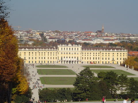 Schonbrunn 16