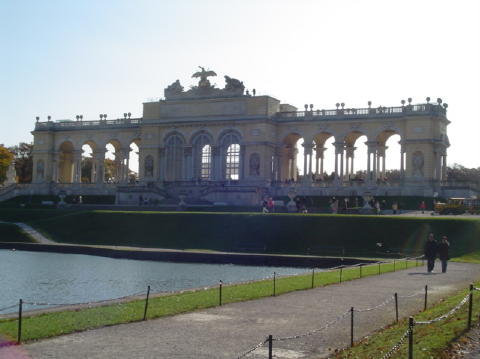 Schonbrunn 18