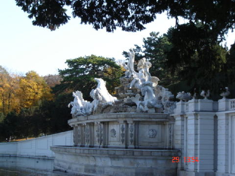 Schonbrunn 41